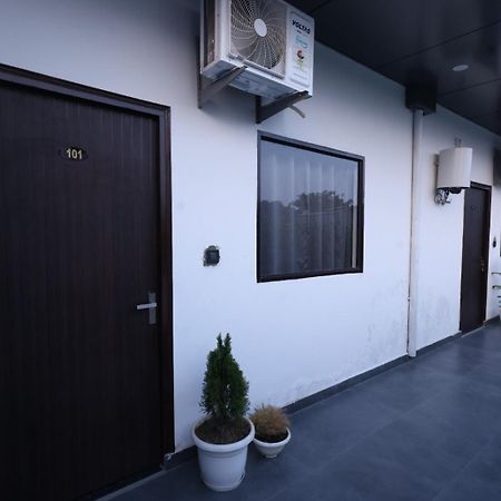 The Lagoon Samalkha Exterior photo